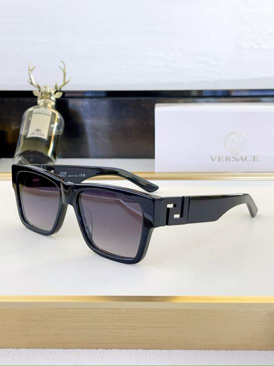 Picture of Versace Sunglasses _SKUfw80050001fw